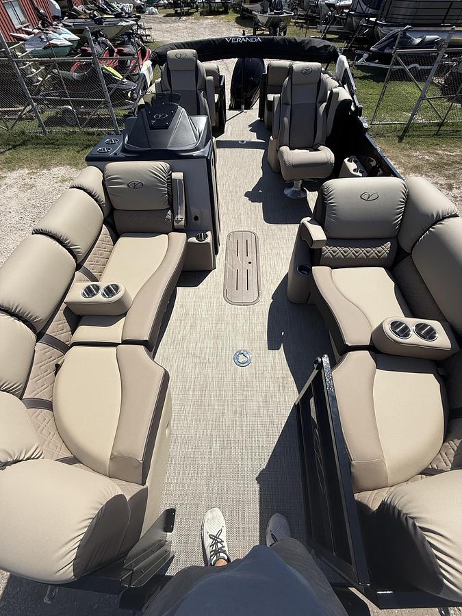 2027 VERANDA VR22RCP
