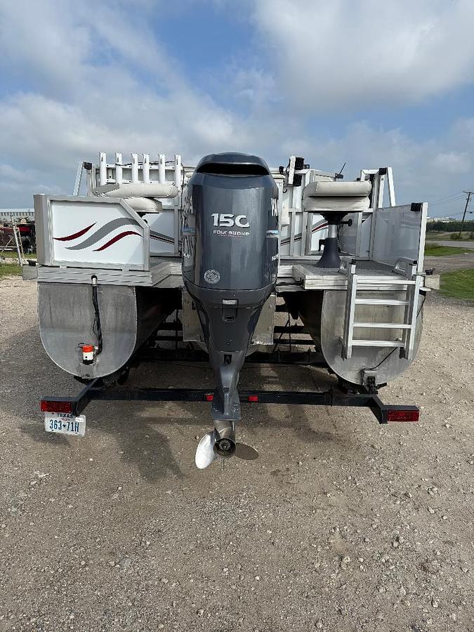 Used 1999 JC TRIDENT 247