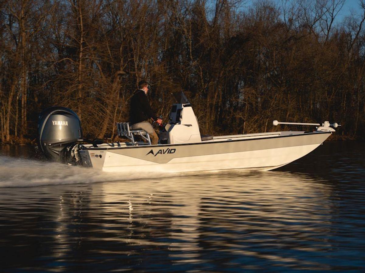 2025 Avid Boats 22 Recon Base