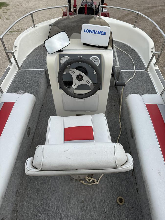 Used 2000 Deck Boat