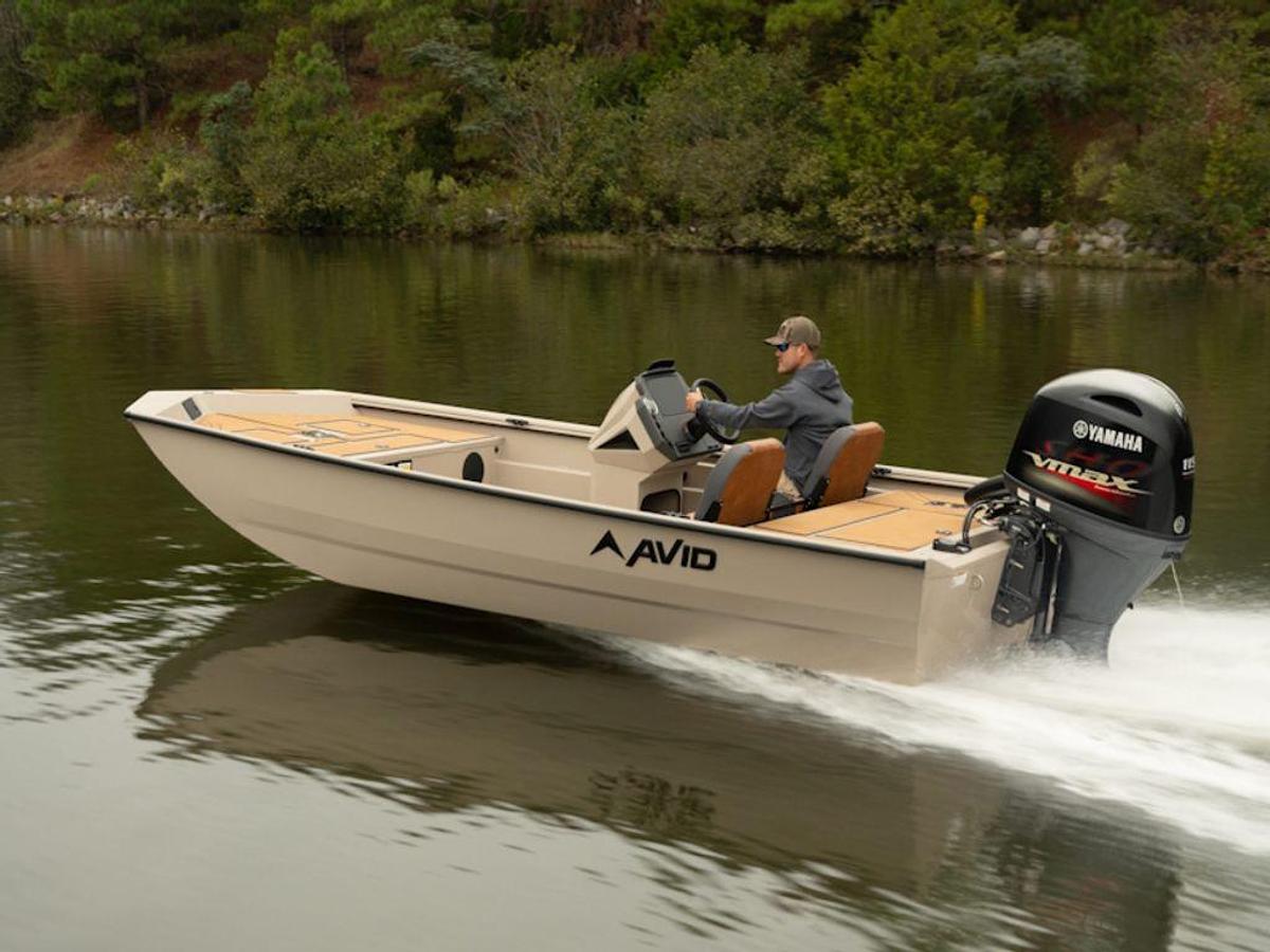 2025 Avid Boats 18 Rogue SC Base