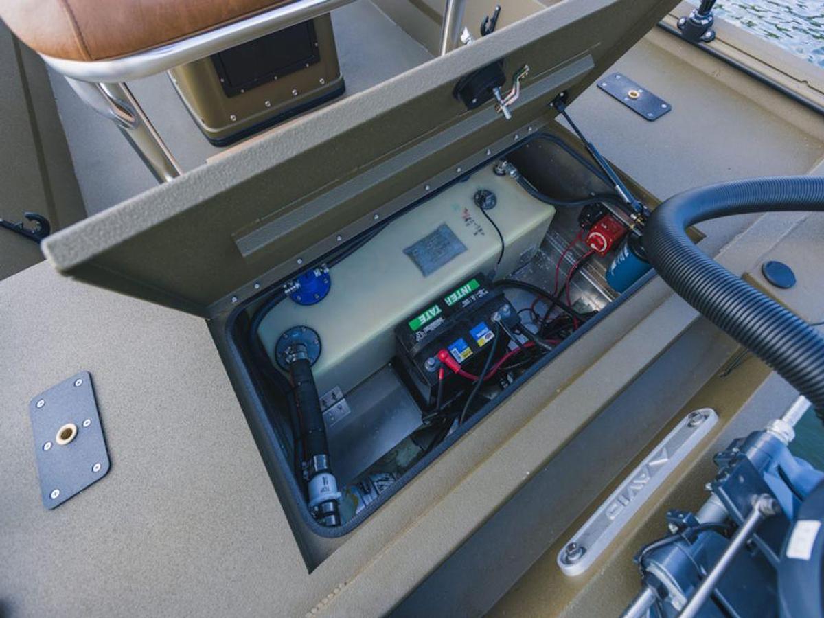 2025 Avid Boats 18 Rogue CC Base