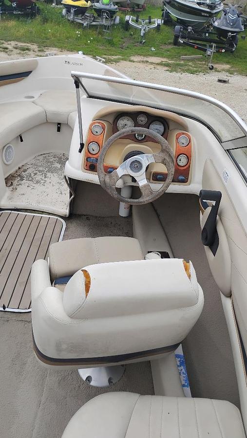 Used 2000 LARSON 226LXI SPTU