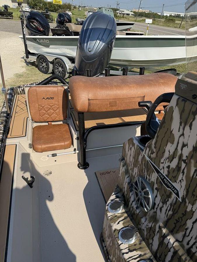 2026 Avid Boats 20 Rogue CC