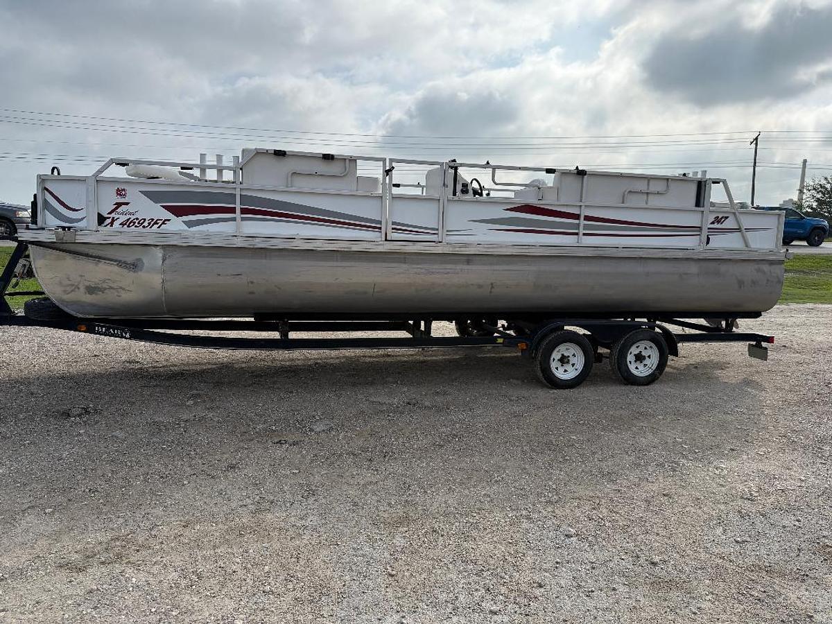 Used 1999 JC TRIDENT 247