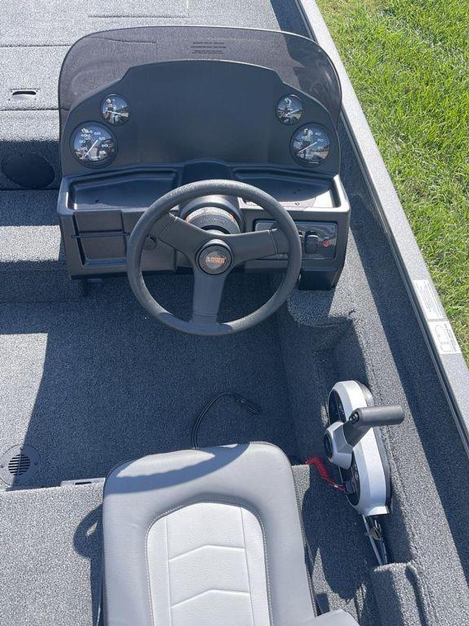 2026 Lowe Boats Legacy