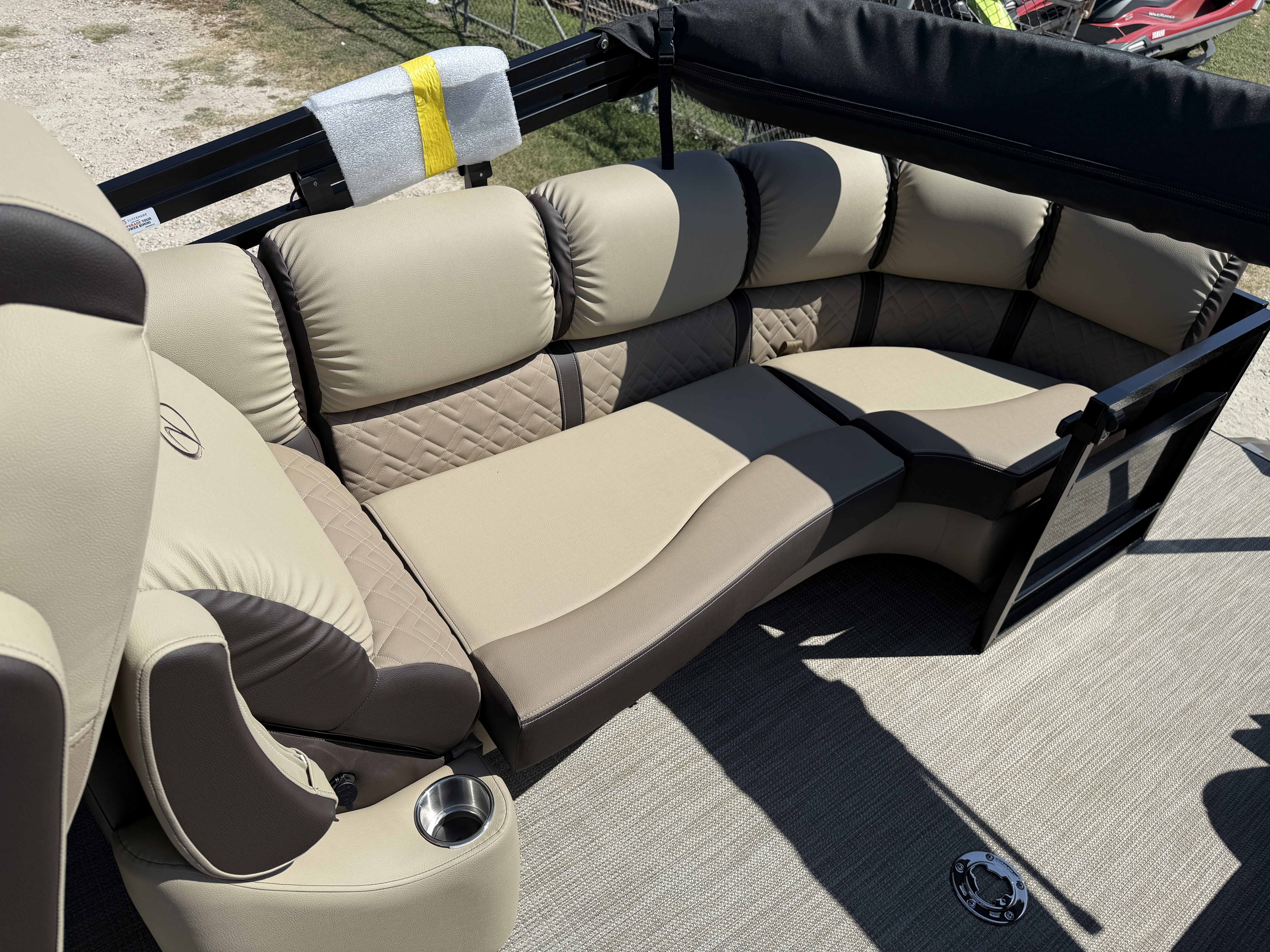 2027 VERANDA VR22RCP
