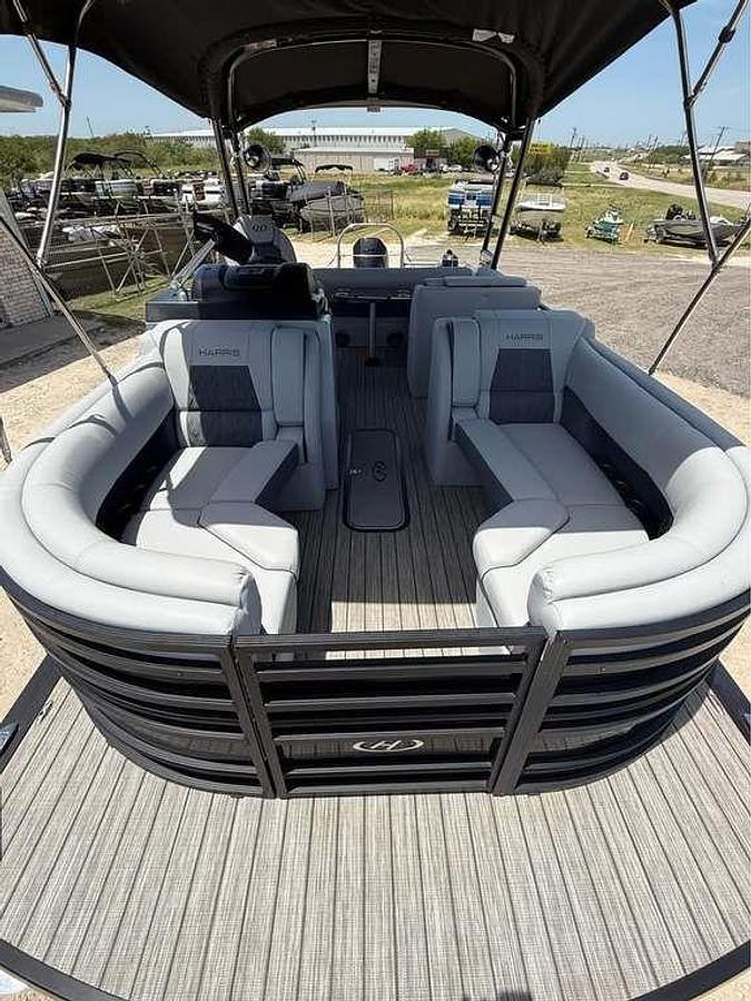 Used 2021 Harris Solstice 230