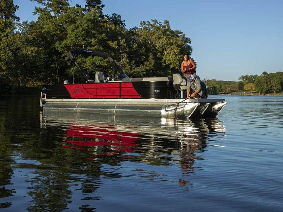 2025 Veranda VF25F2plus2 Deluxe Tri-toon