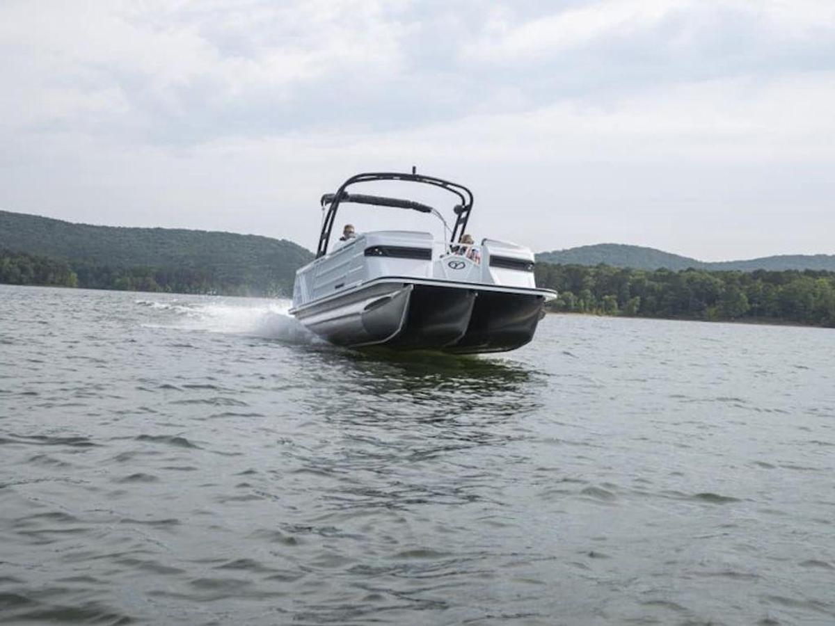 2025 Veranda VX25VL Luxury Tri-Toon