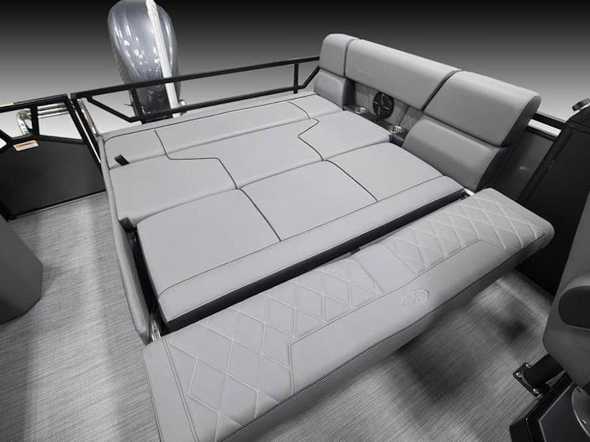 2025 Veranda VX25DCVL Luxury Tri-Toon