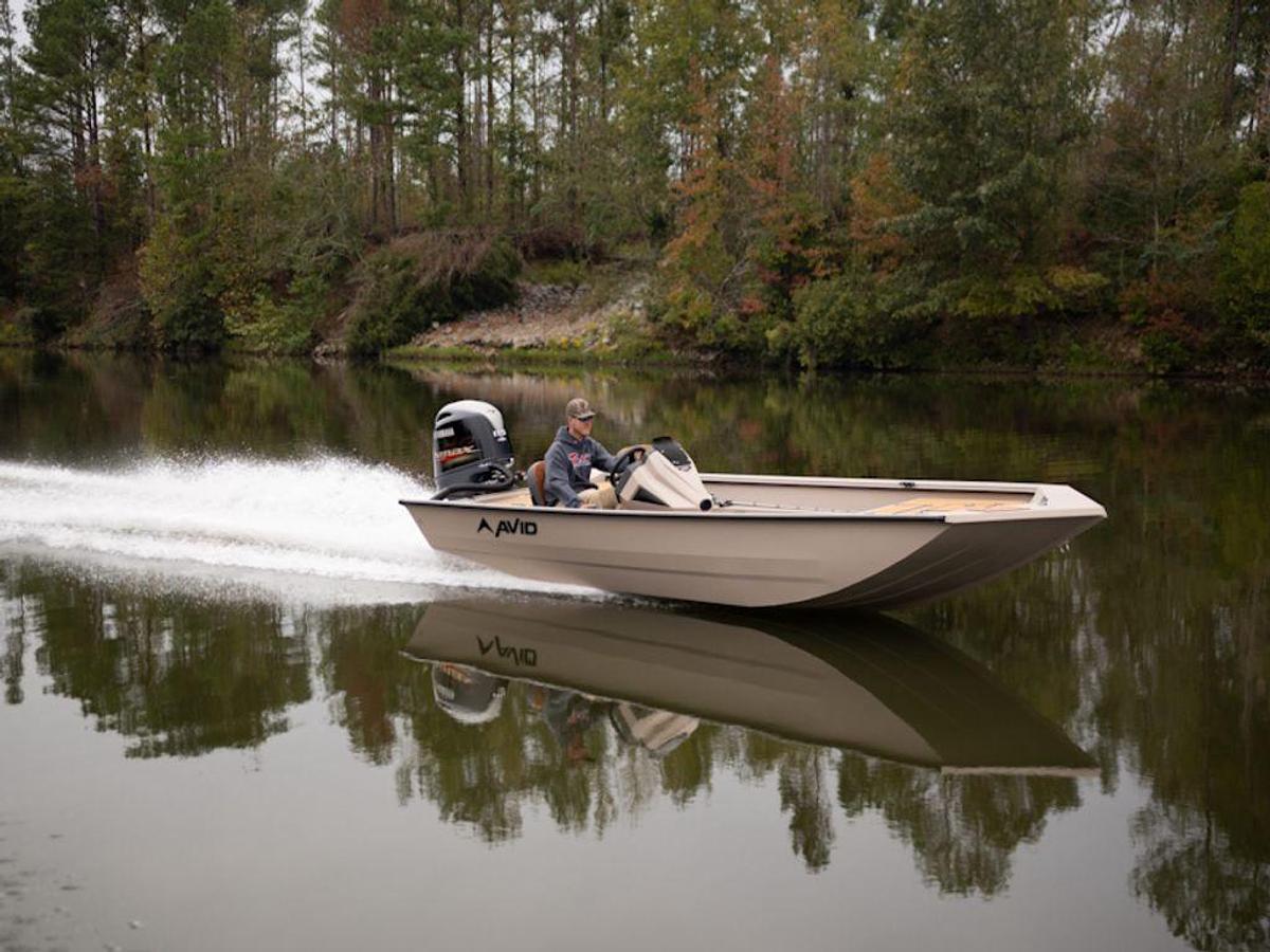 2025 Avid Boats 18 Rogue SC Base