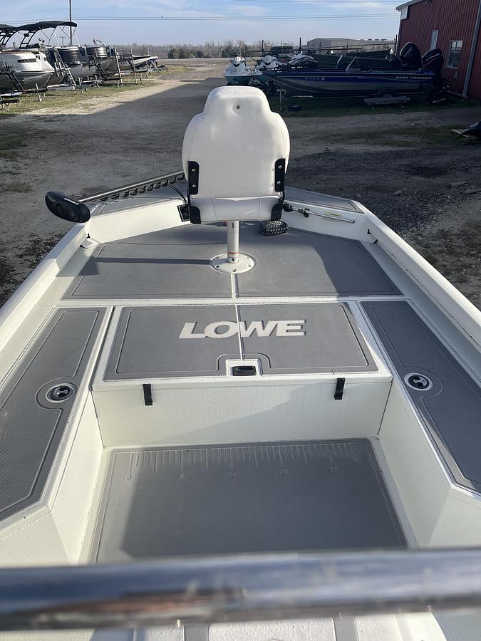 Used 2021 Lowe Bay 22
