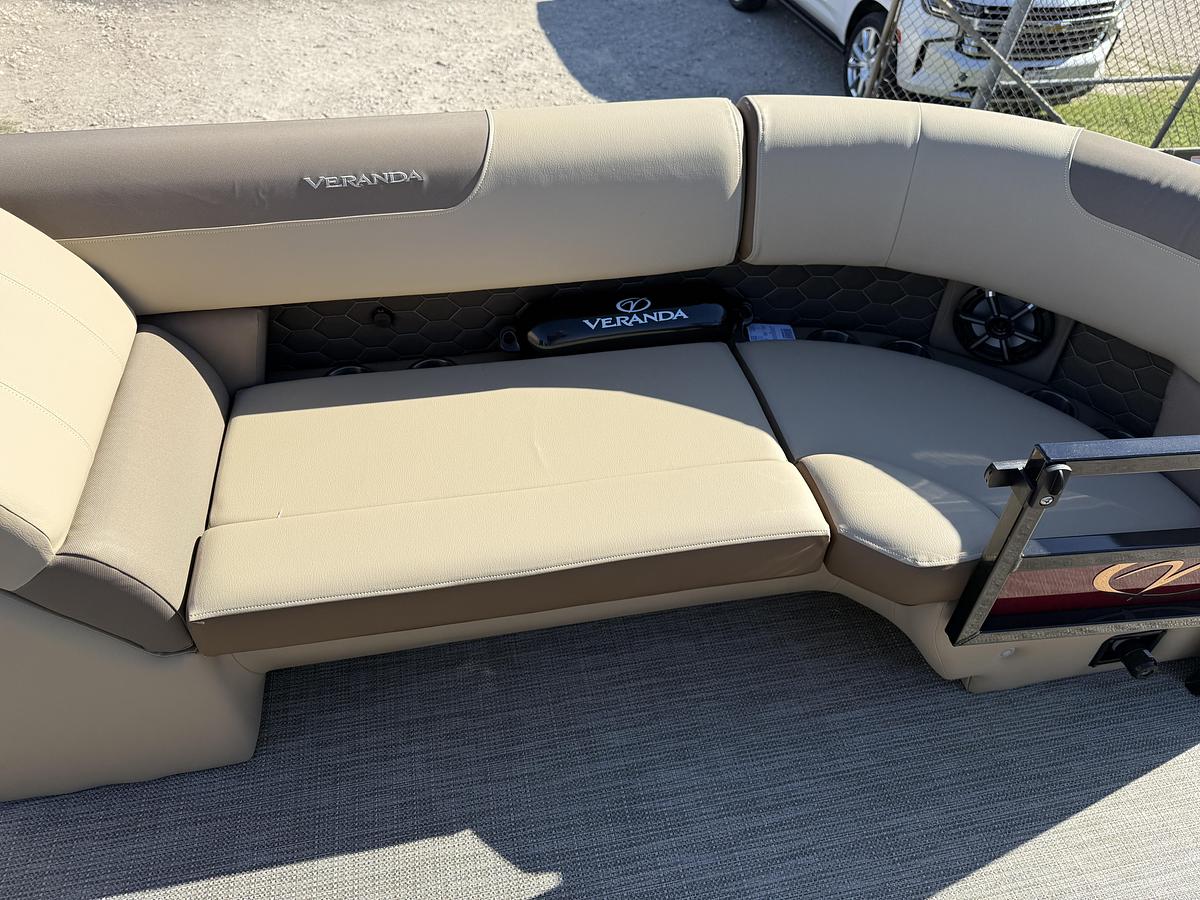 2026 Veranda VR235F2