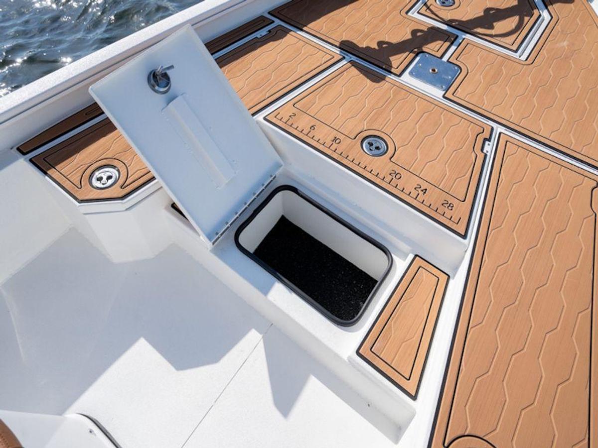 2025 Avid Boats 23 Mag Base