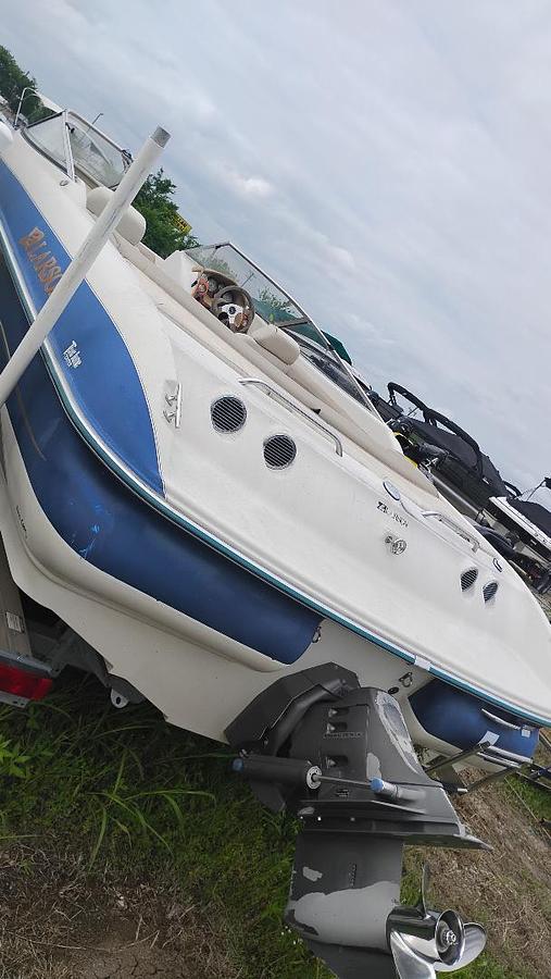 Used 2000 LARSON 226LXI SPTU