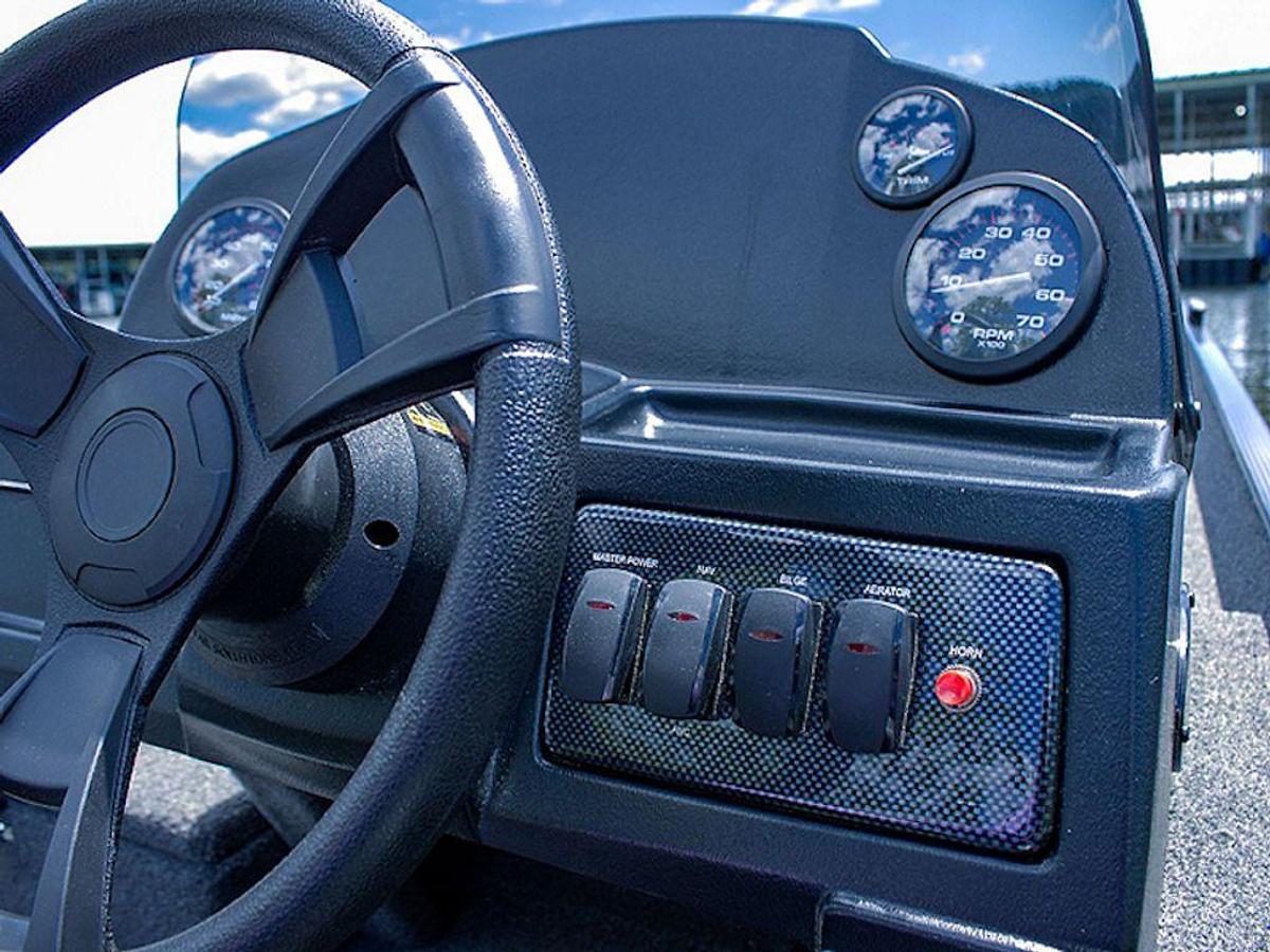 2026 Lowe Boats Skorpion 17 Base