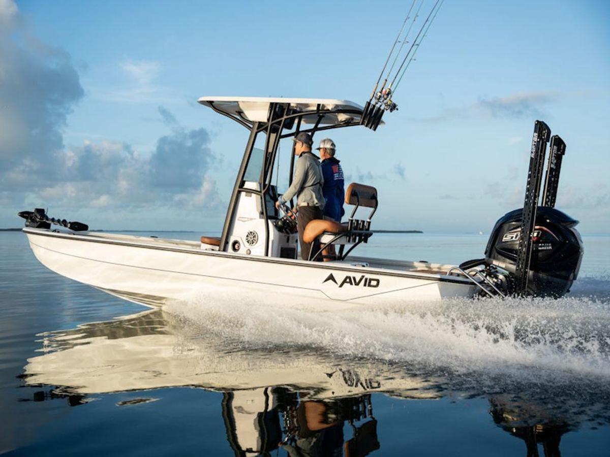 2025 Avid Boats 23 Mag Base