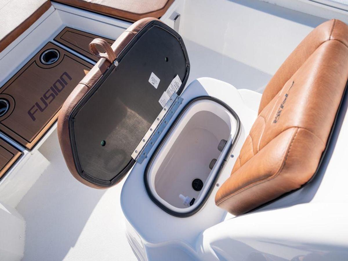 2025 Avid Boats 23 Fusion Base