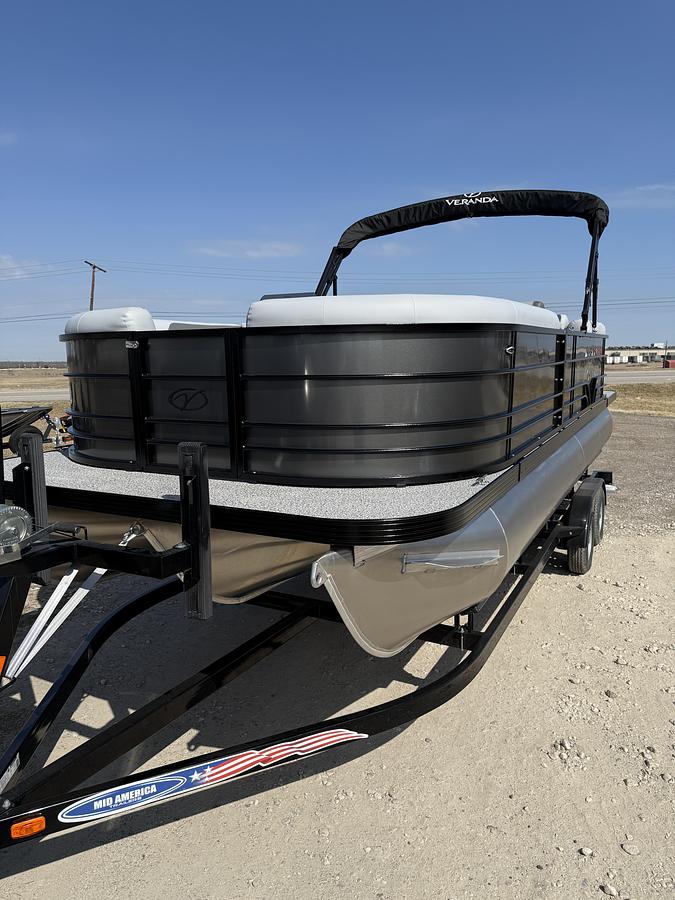 Used 2026  Veranda Vista View 22XRC