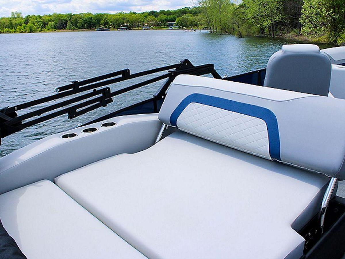 2026 Lowe Boats SS23DV TL