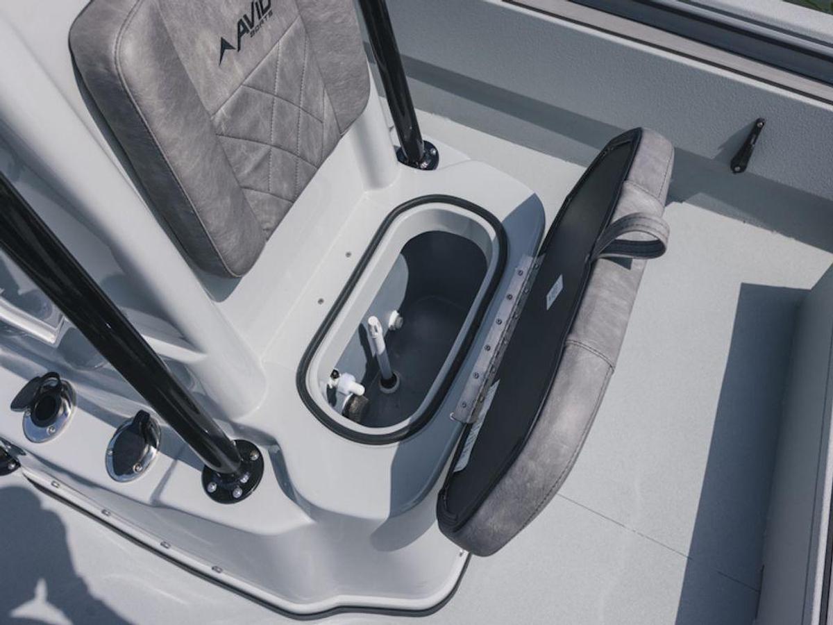 2025 Avid Boats 20 Rogue CC Base