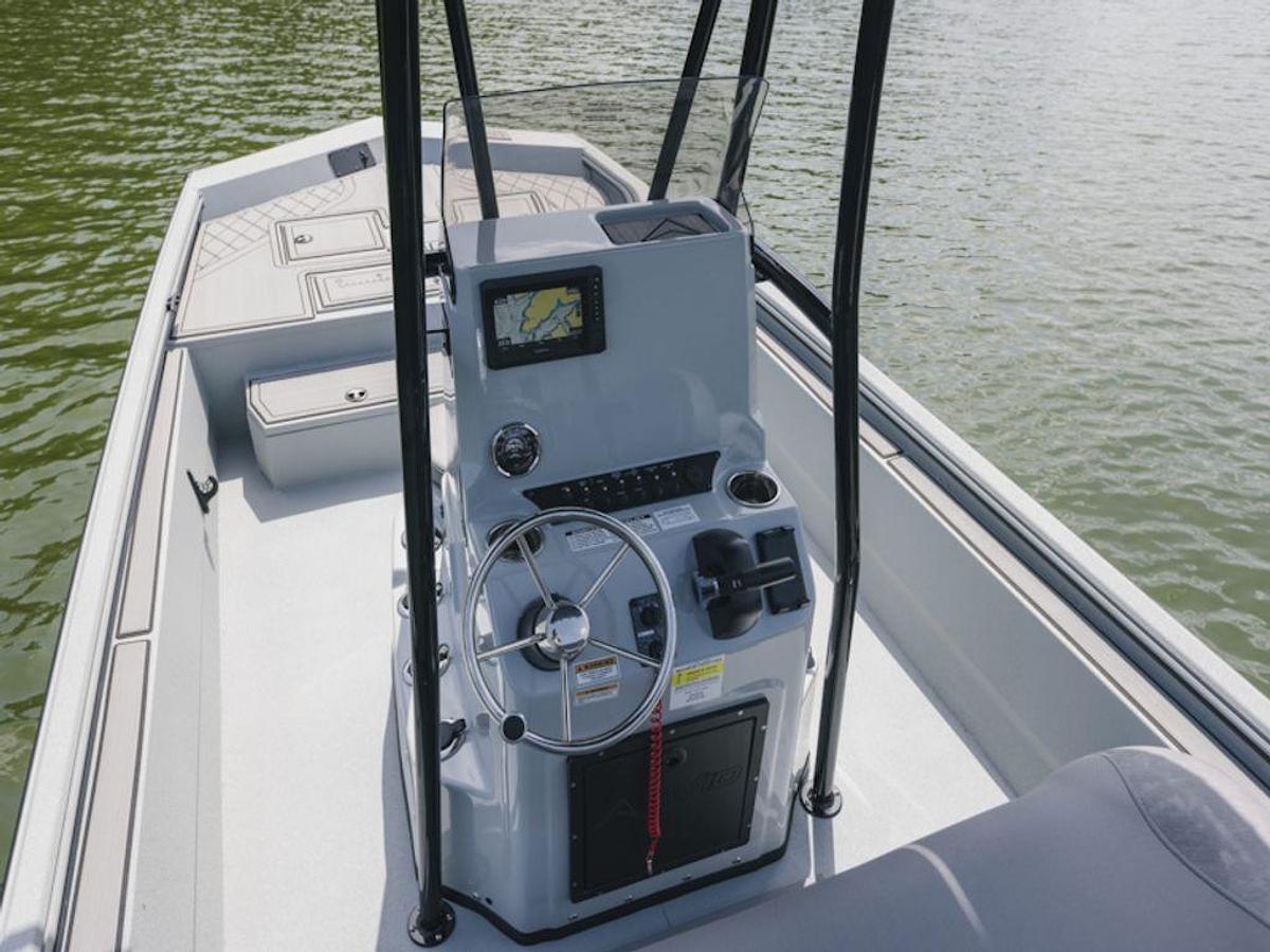 2025 Avid Boats 20 Rogue CC Base