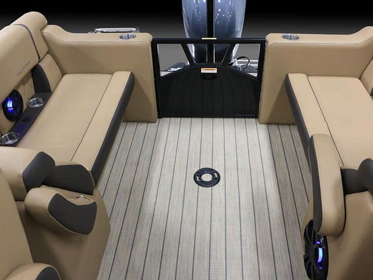 2025 Veranda VX22RC Premium Luxury Tri-Toon