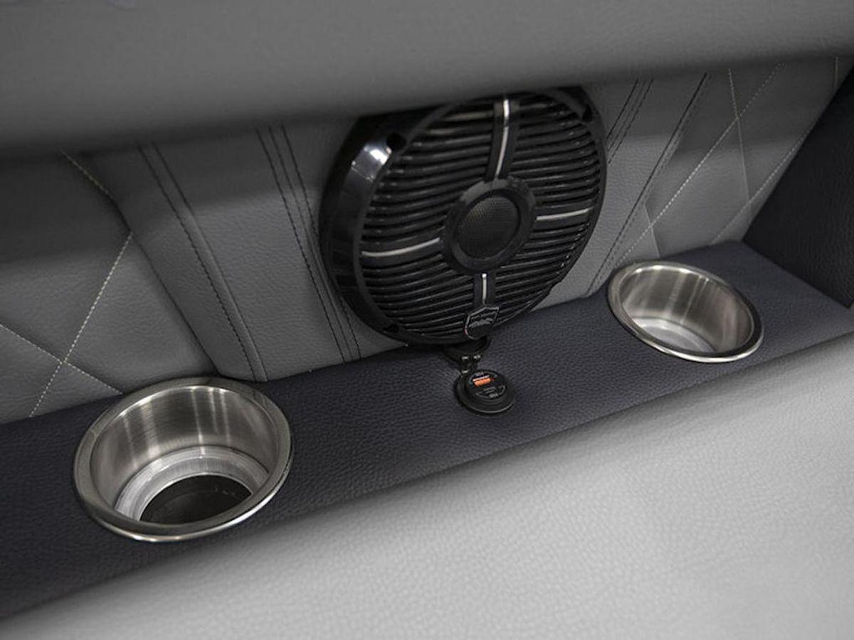 2025 Veranda VX25DCVL Luxury Tri-Toon