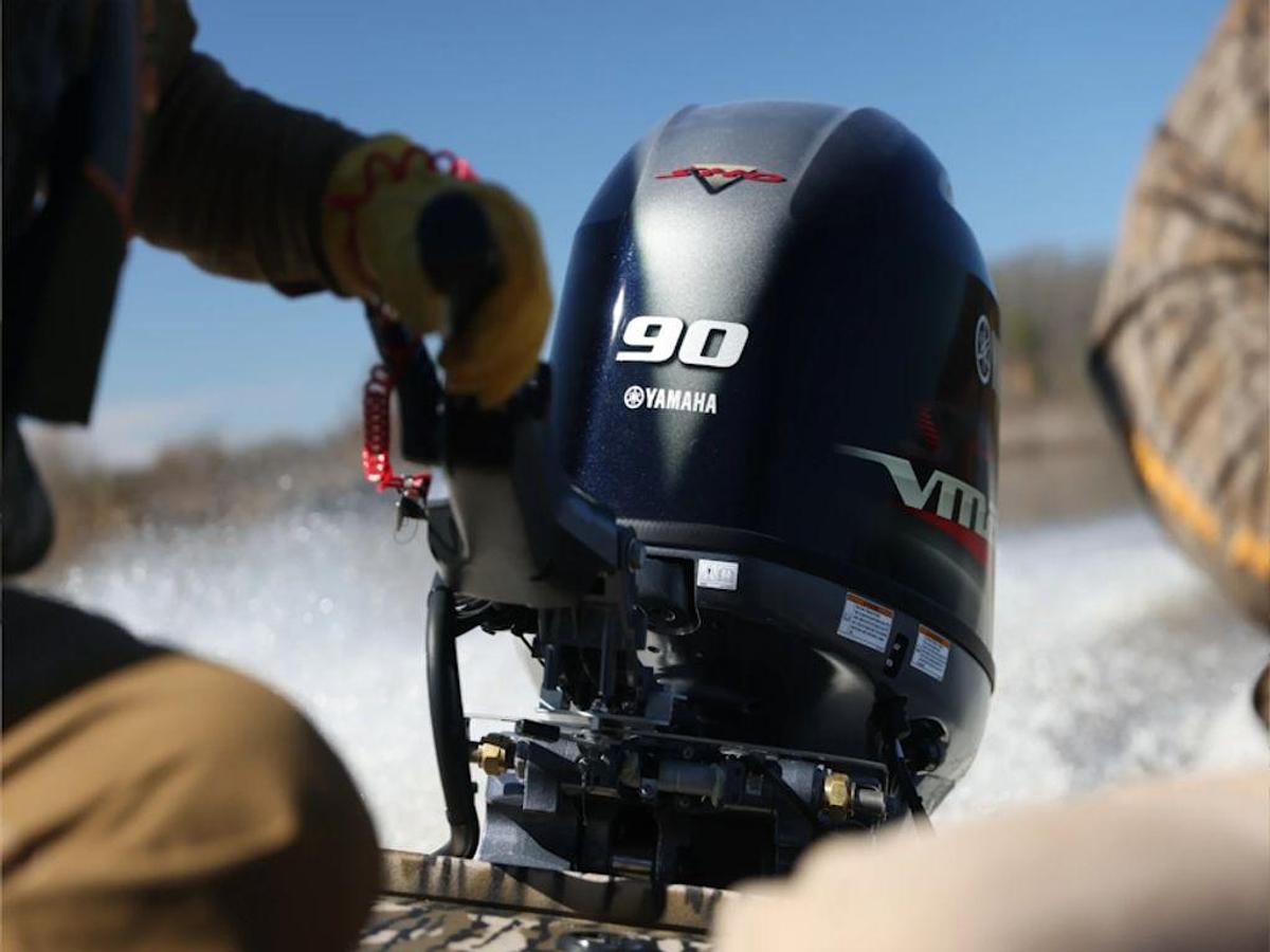 2025 Avid Boats 18 Commander Base