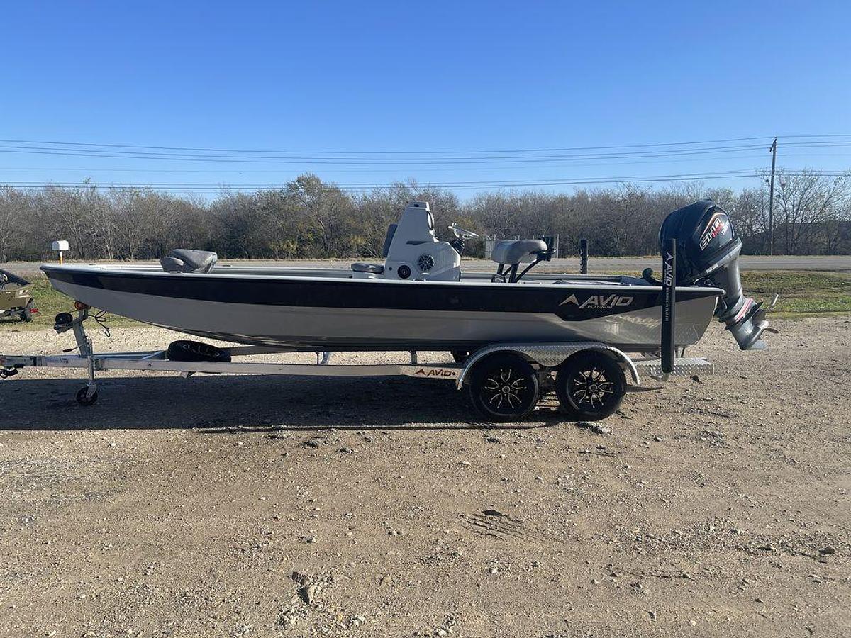 2025 Avid Boats 23 Mag