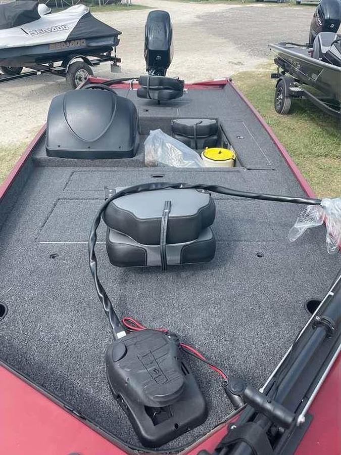 2026 Lowe Boats Skorpion 17