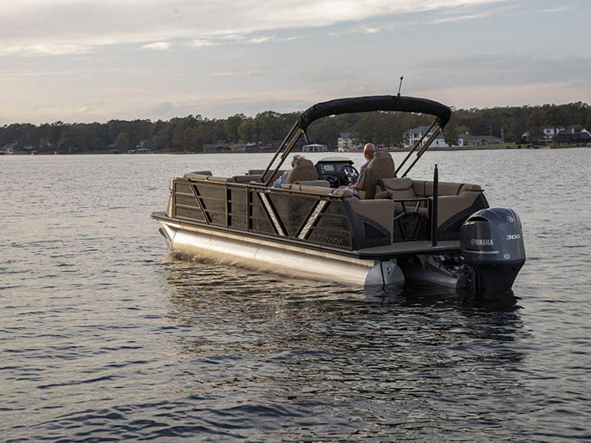 2025 Veranda VX22RC Premium Luxury Tri-Toon