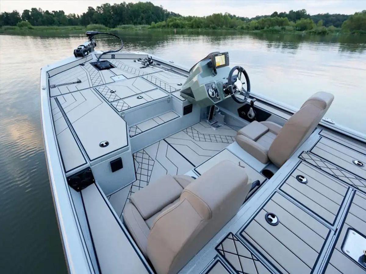 2025 Avid Boats 18 Vertex Base