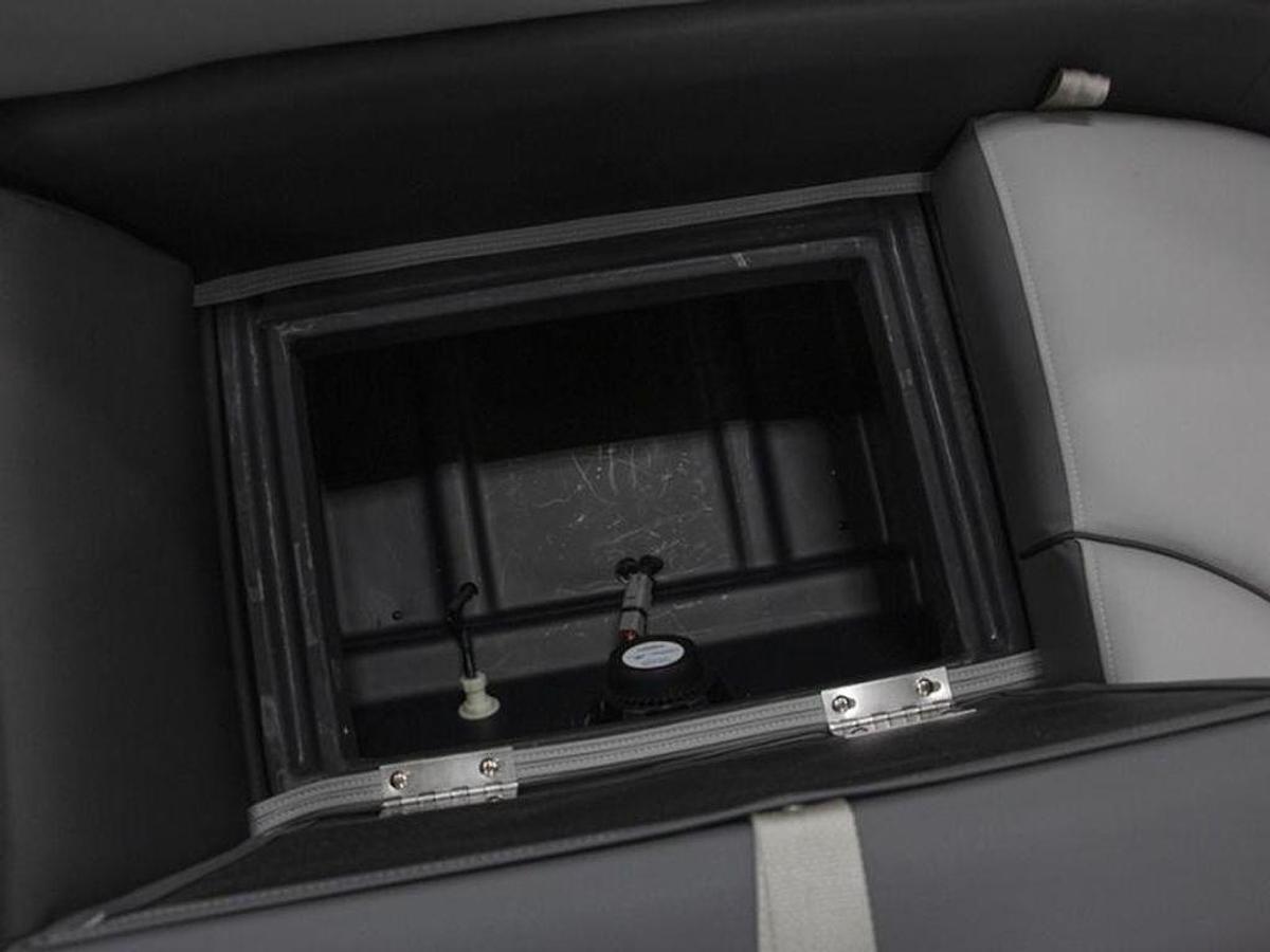 2025 Veranda VF20F2 Deluxe Tri-Toon