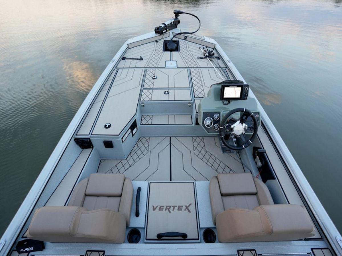 2025 Avid Boats 18 Vertex Base