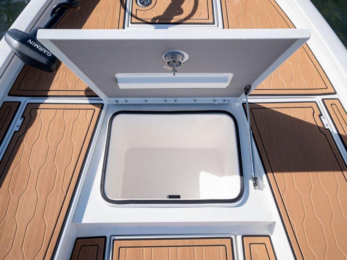 2025 Avid Boats 23 Mag Base