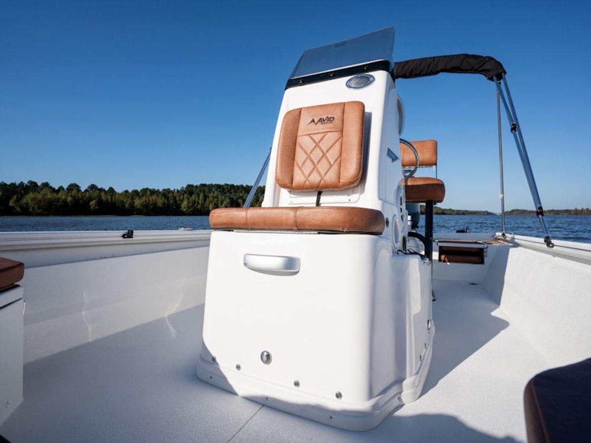 2025 Avid Boats 23 Fusion Base