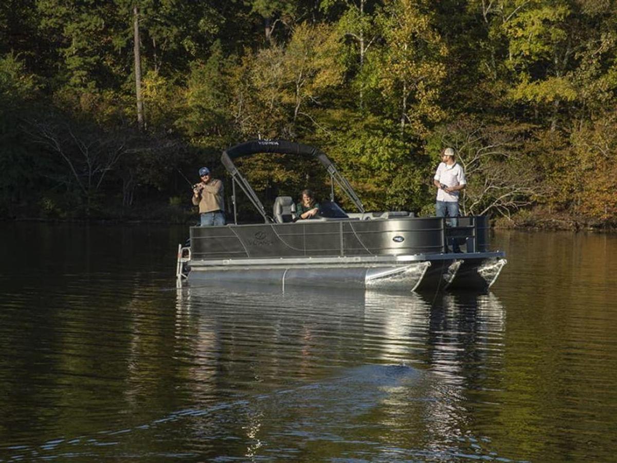 2025 Veranda VF20F4 Deluxe Tri-toon