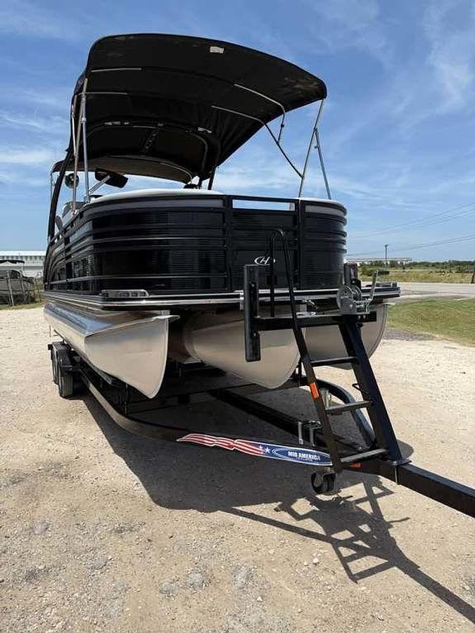 Used 2021 Harris Solstice 230