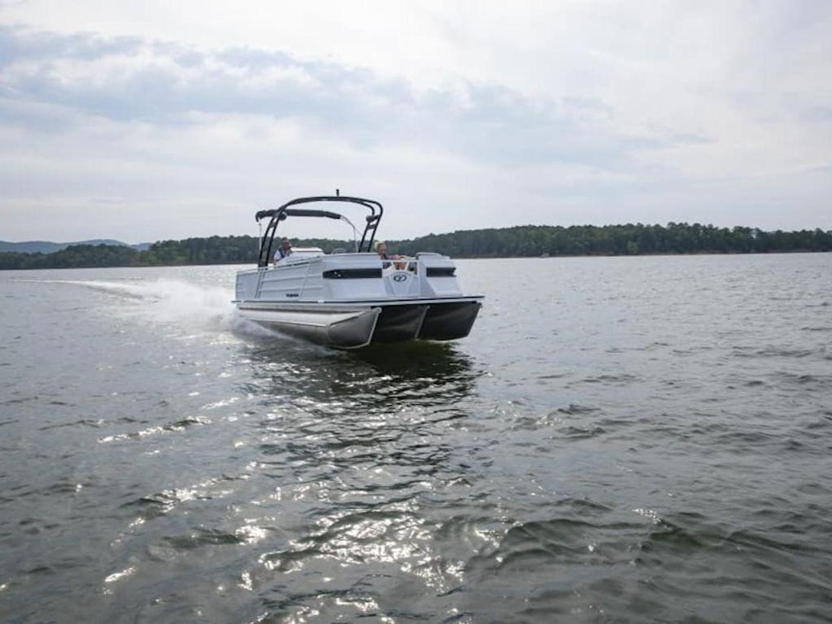 2025 Veranda VX25VL Luxury Tri-Toon