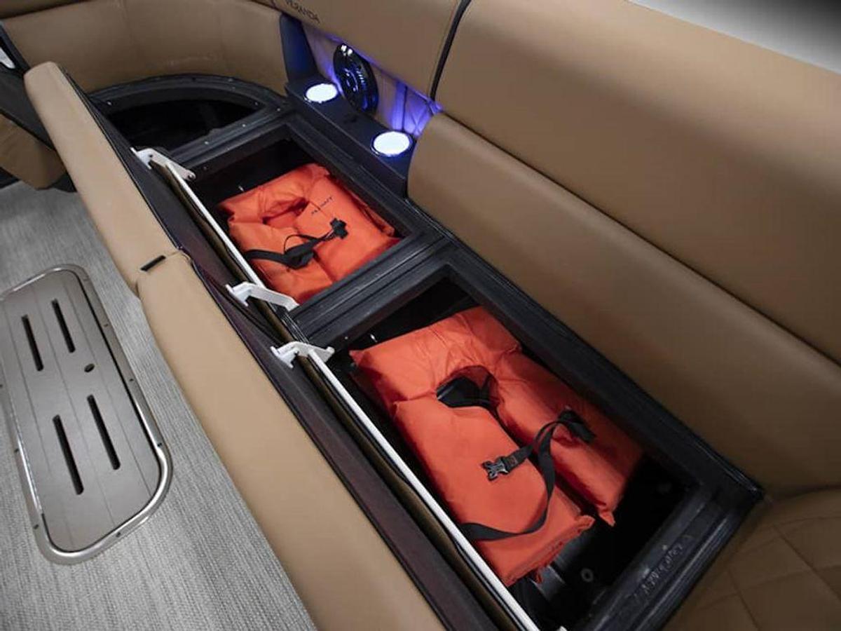 2025 Veranda VX27DCRC Luxury Tri-Toon