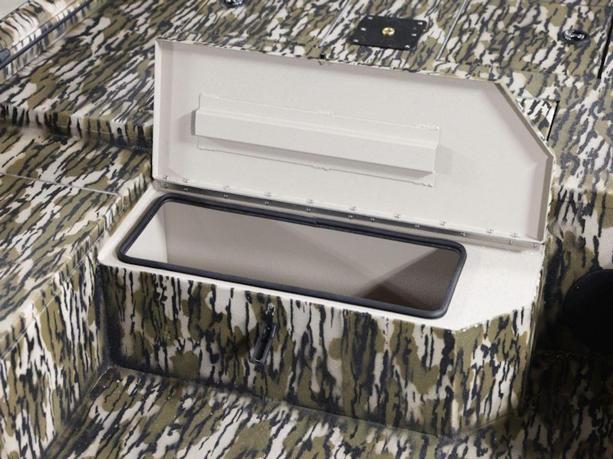 2025 Avid Boats 18 Commander Base