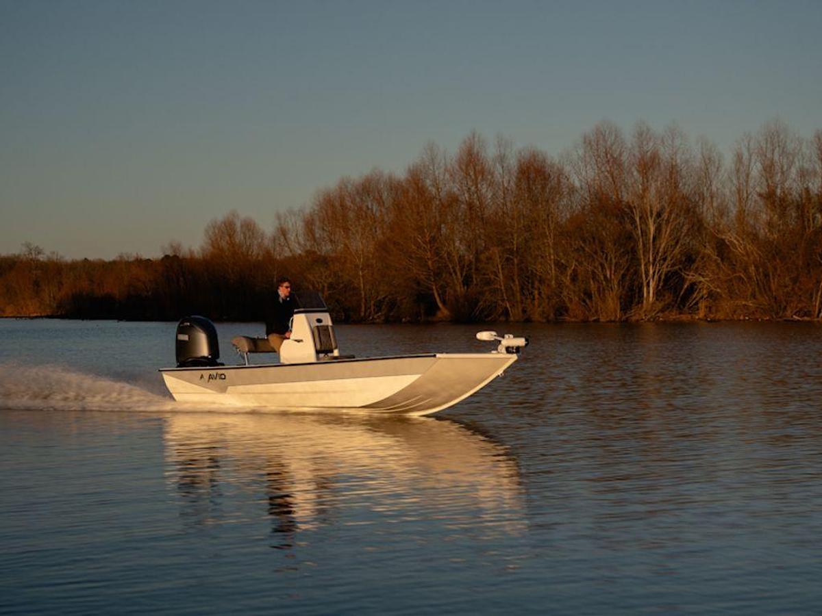 2025 Avid Boats 22 Recon Base