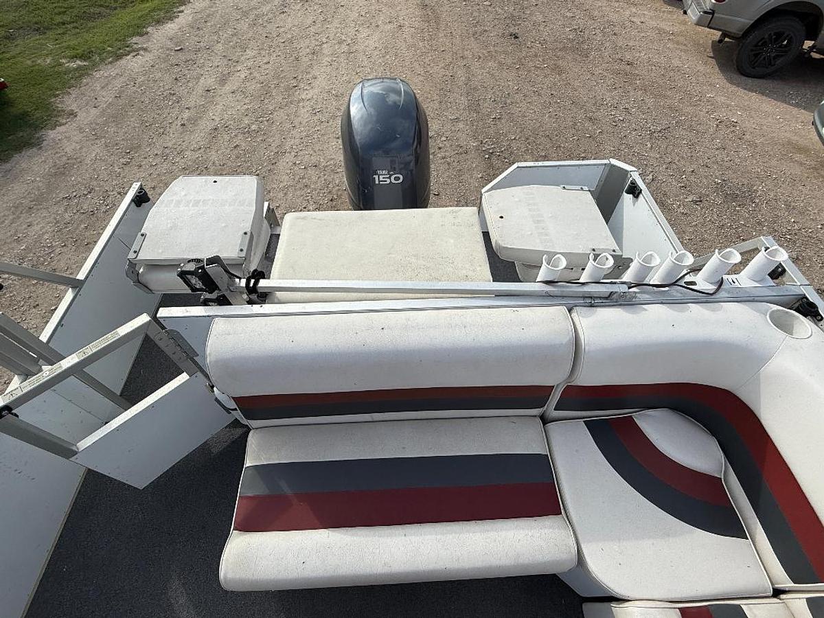 Used 1999 JC TRIDENT 247