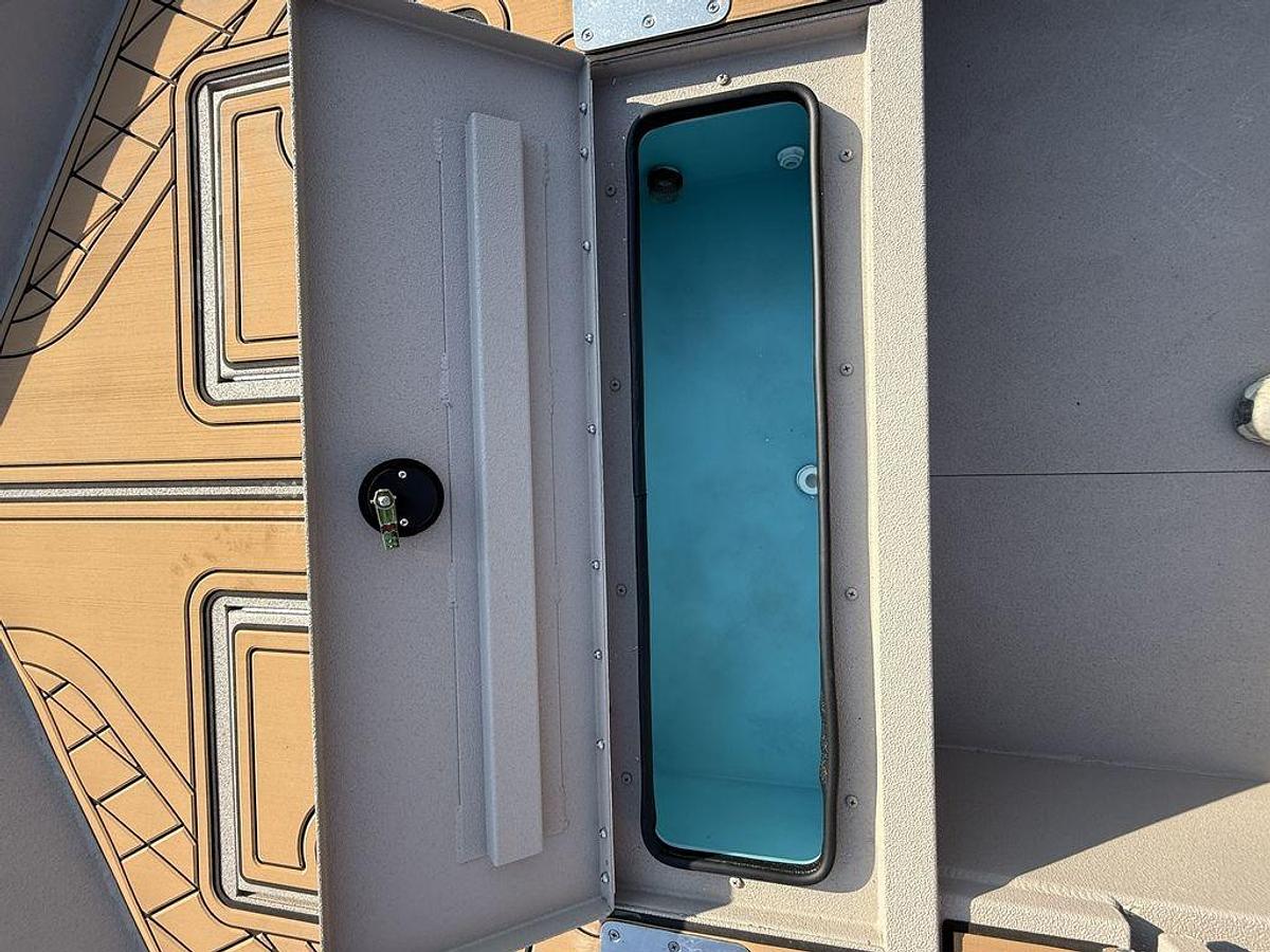 2026 Avid Boats 18 Rogue SC