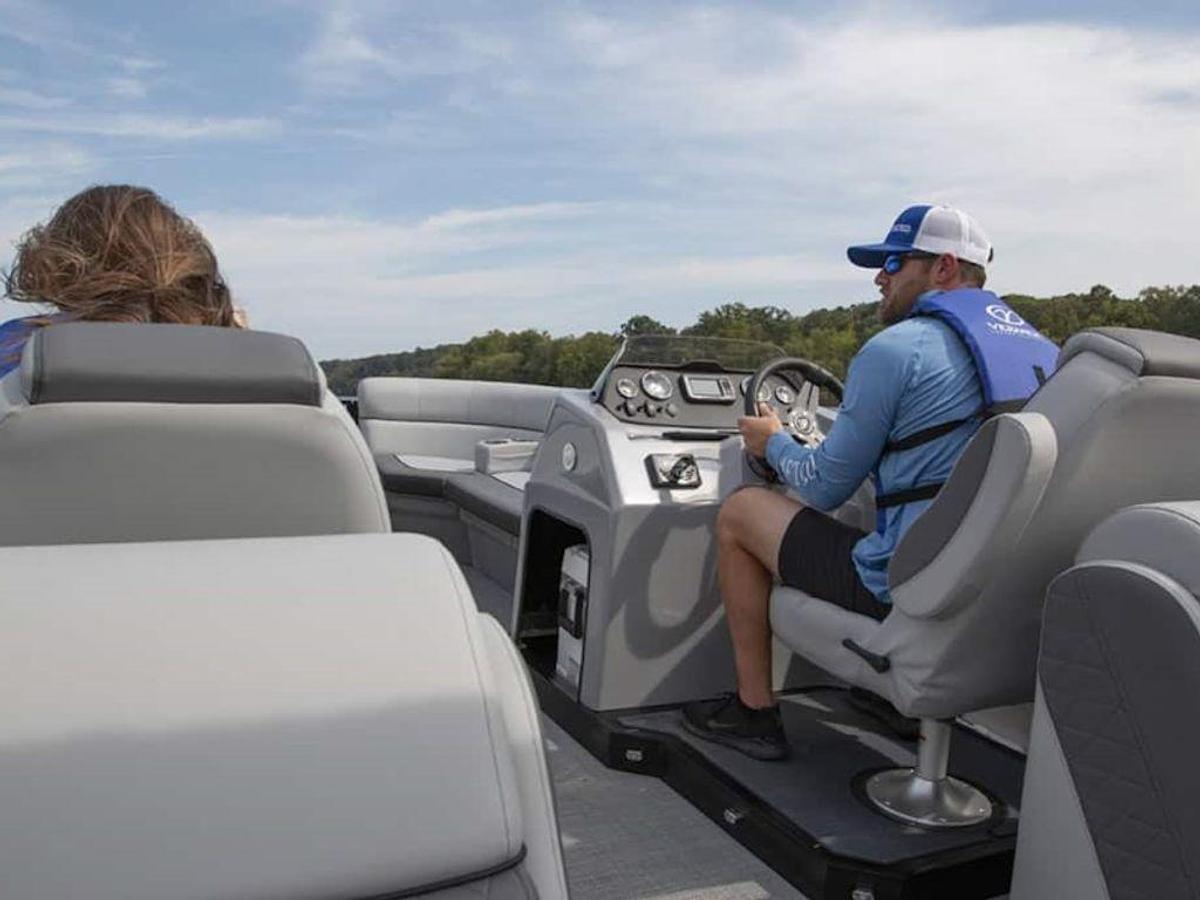 2025 Veranda VS22RC Tri-Toon