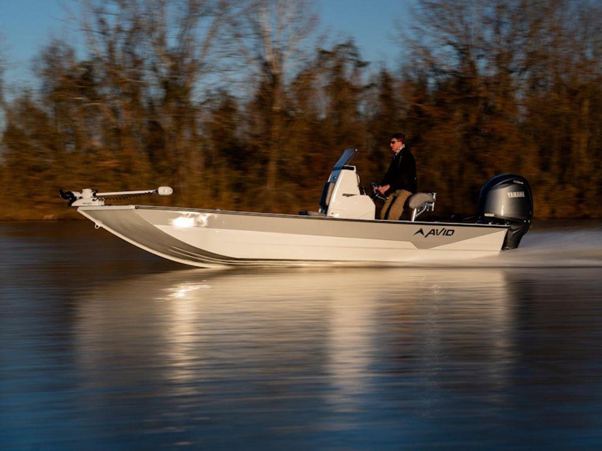 2025 Avid Boats 22 Recon Base