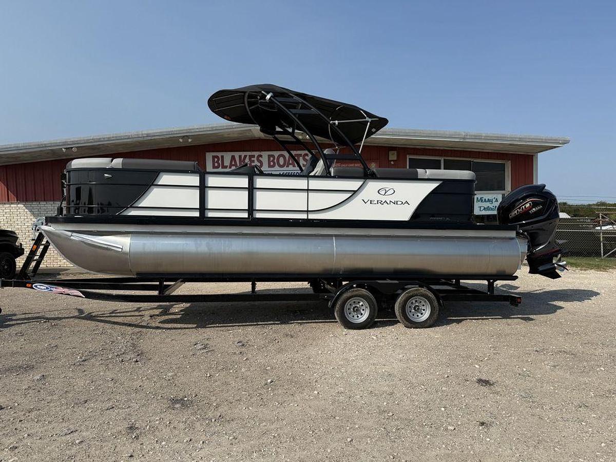 2026 Veranda VR22RC Tri-Toon