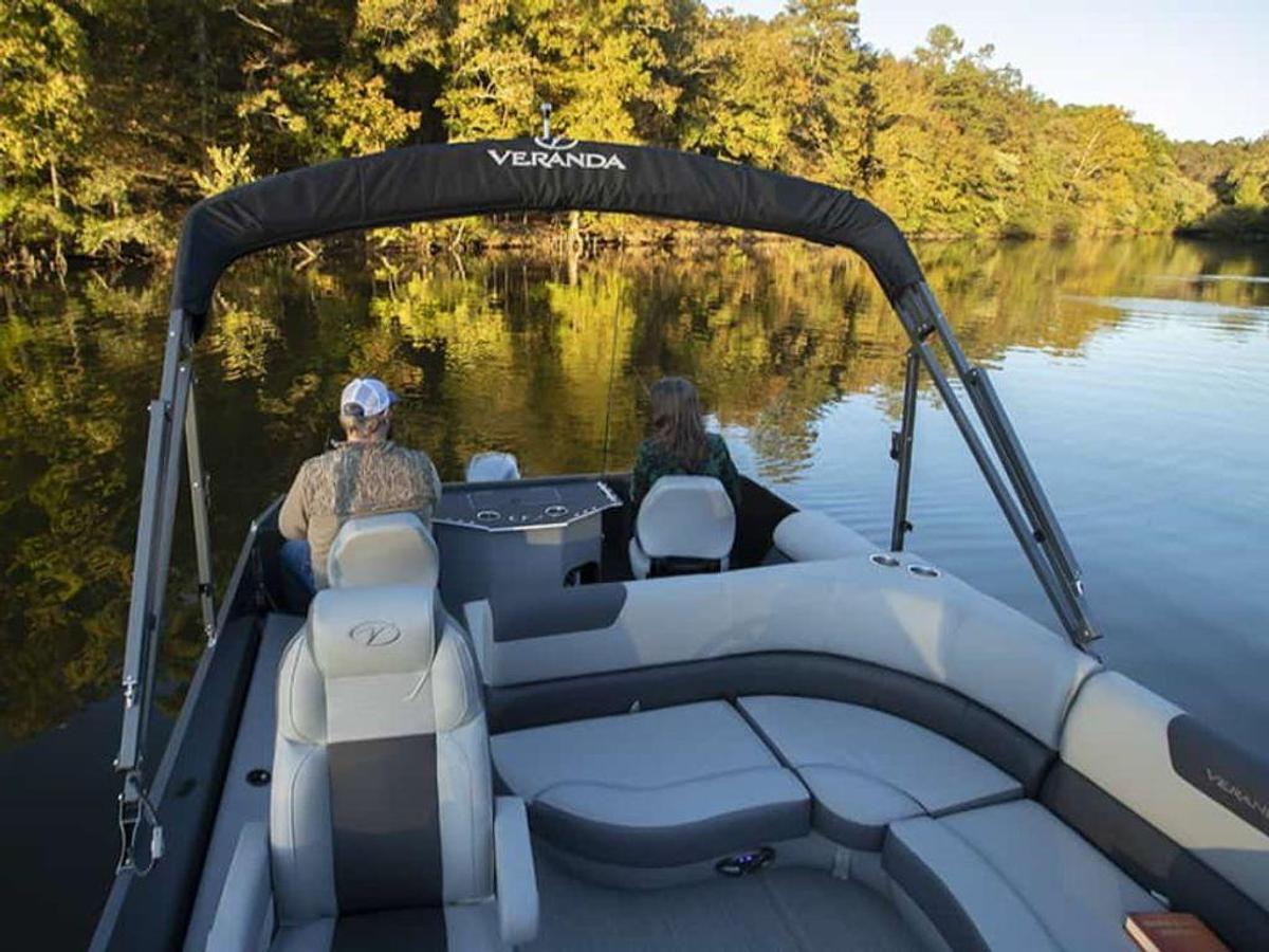 2025 Veranda VF20F4 Deluxe Tri-toon